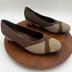 Comfort-Well by Beacon Slip-on 2 Tone Pumps Business Casual Comfort Shoes 9.5